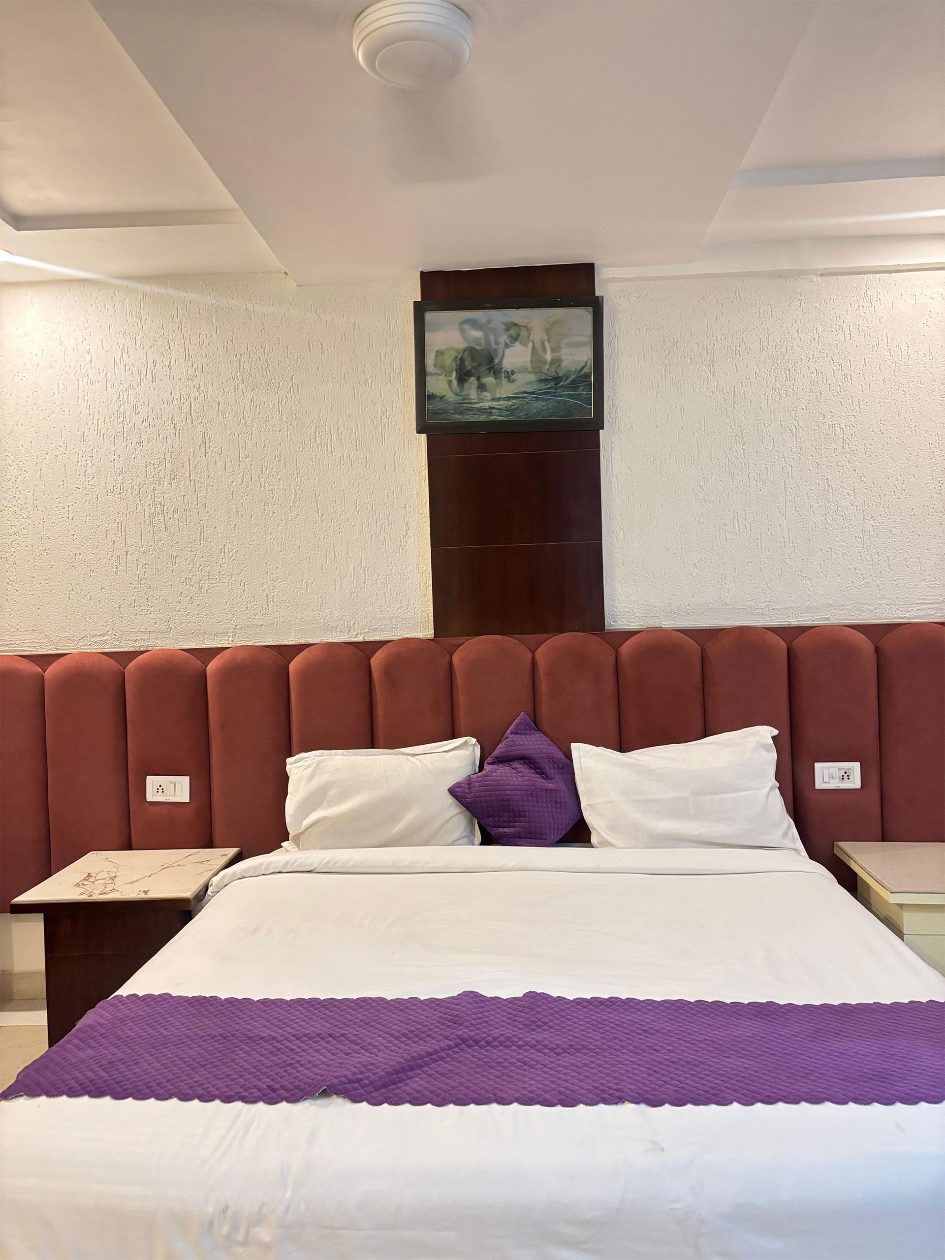 Hotel-Driven Inn
