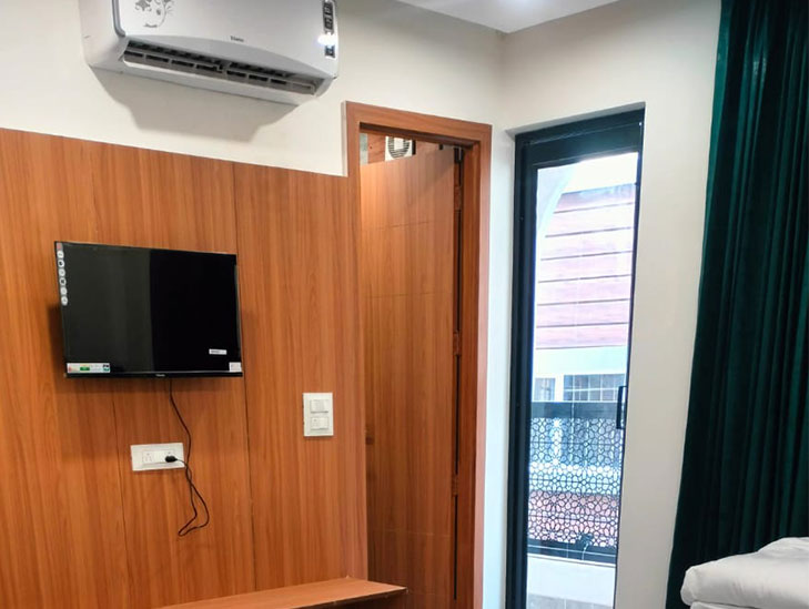 hotel-room-1