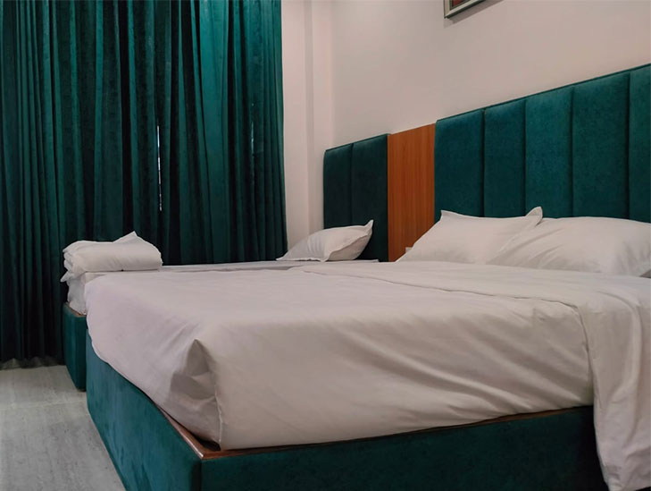 hotel-room-2