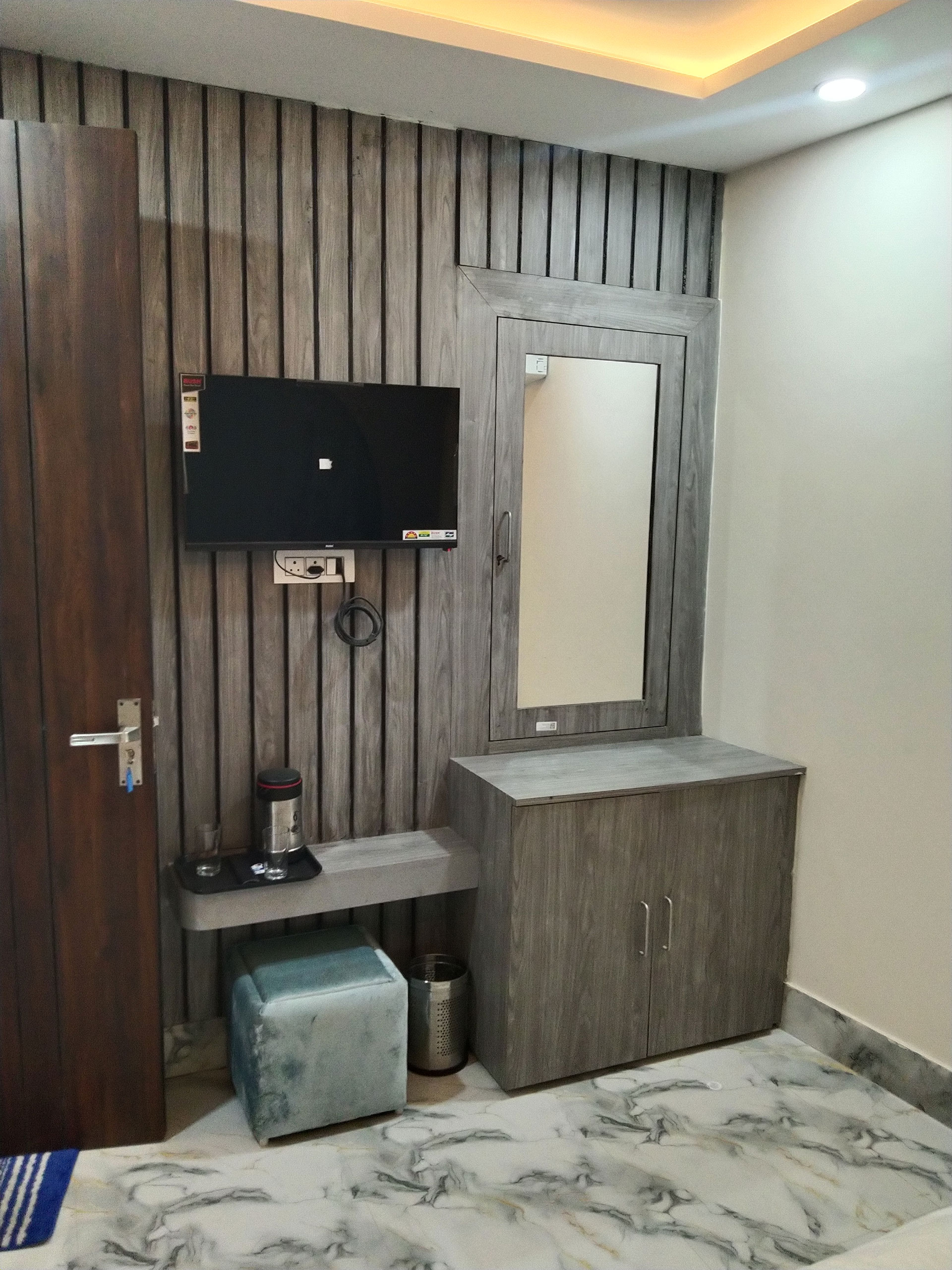 Hindustan Royal Inn