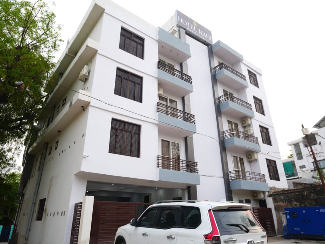 Hotel Rahi Residency