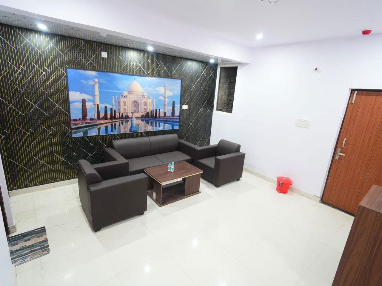 Hotel Rahi Residency