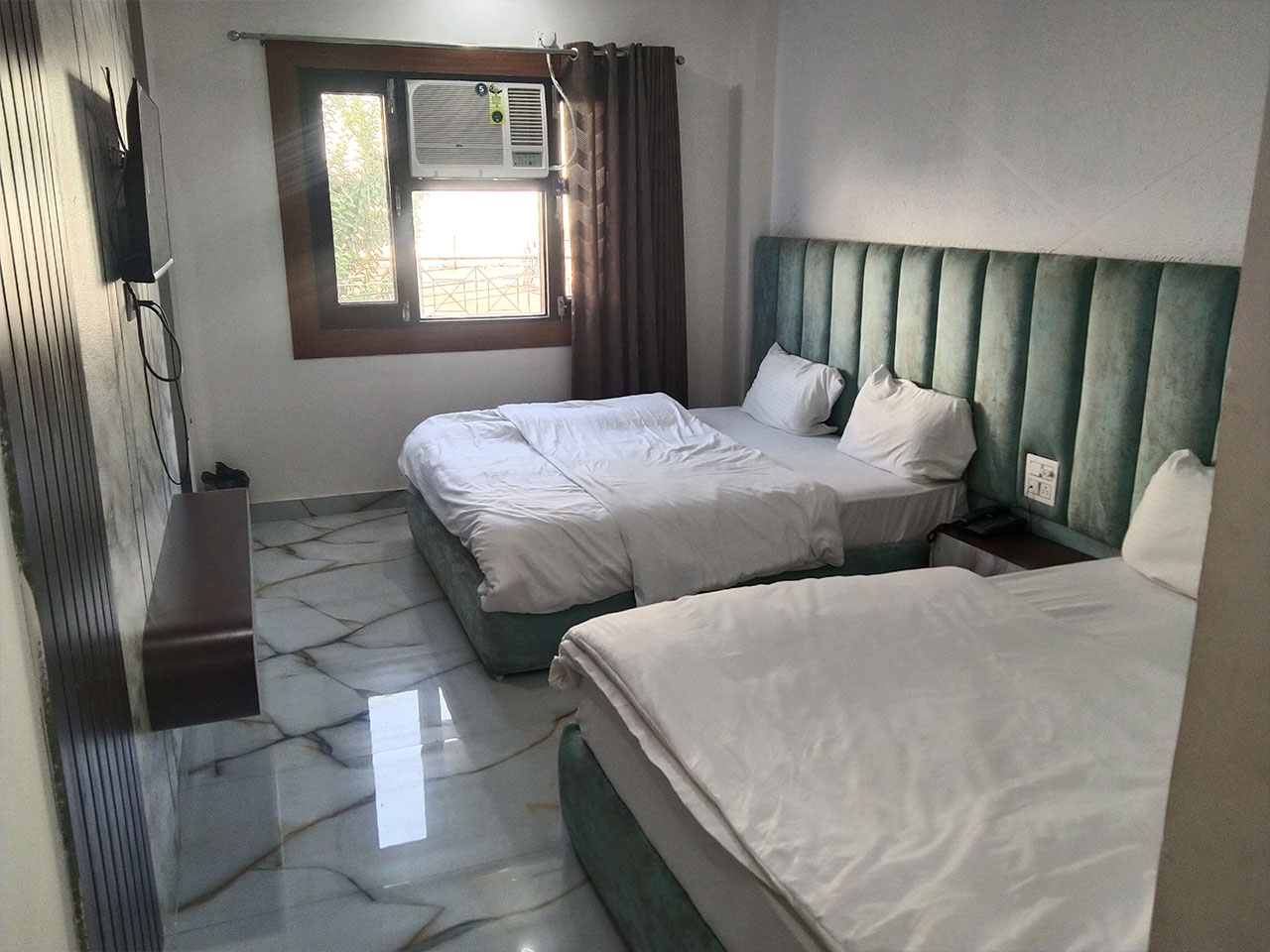 Shiv Grand